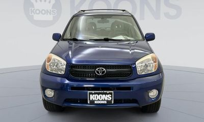 2004 Toyota RAV4 Base