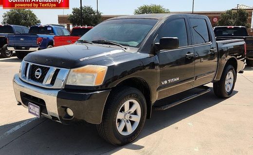 2011 Nissan Titan SV