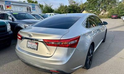 2016 Toyota Avalon XLE