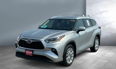 2022 Toyota Highlander Limited
