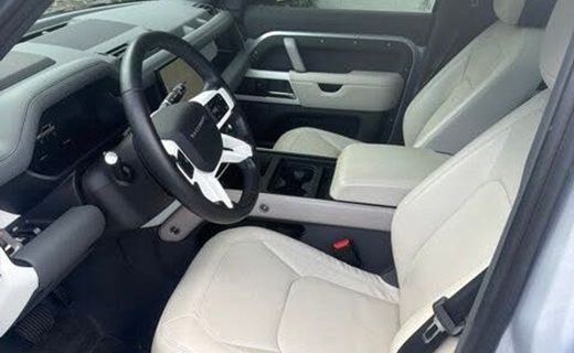 2024 Land Rover Defender 110 SE