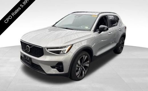 2023 Volvo XC40 Plus Dark