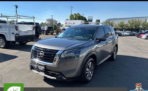 2022 Nissan Pathfinder SL