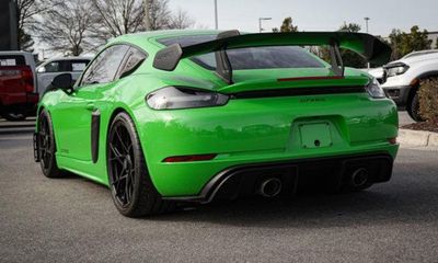 2024 Porsche 718 Cayman GT4 RS