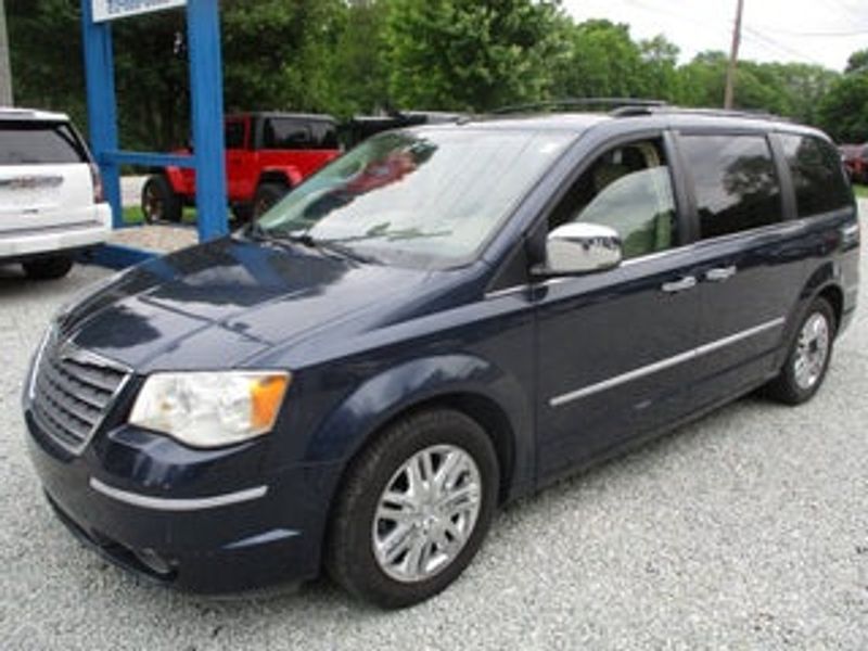 2008 Chevrolet Uplander — a typically priced live listing