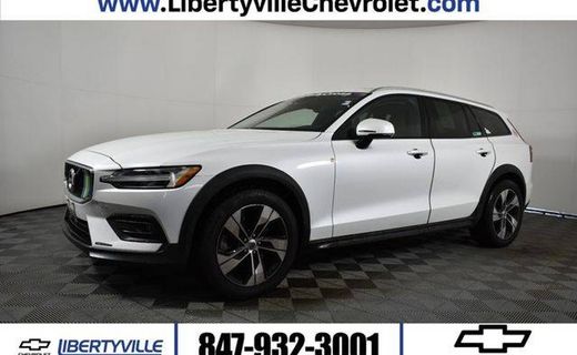 2021 Volvo V60CC Momentum