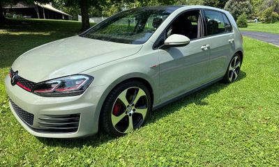 2017 Volkswagen Golf GTI S Sport SE