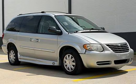 2007 Chrysler Town AND Country Touring