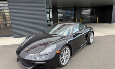 2025 Porsche 718 Cayman