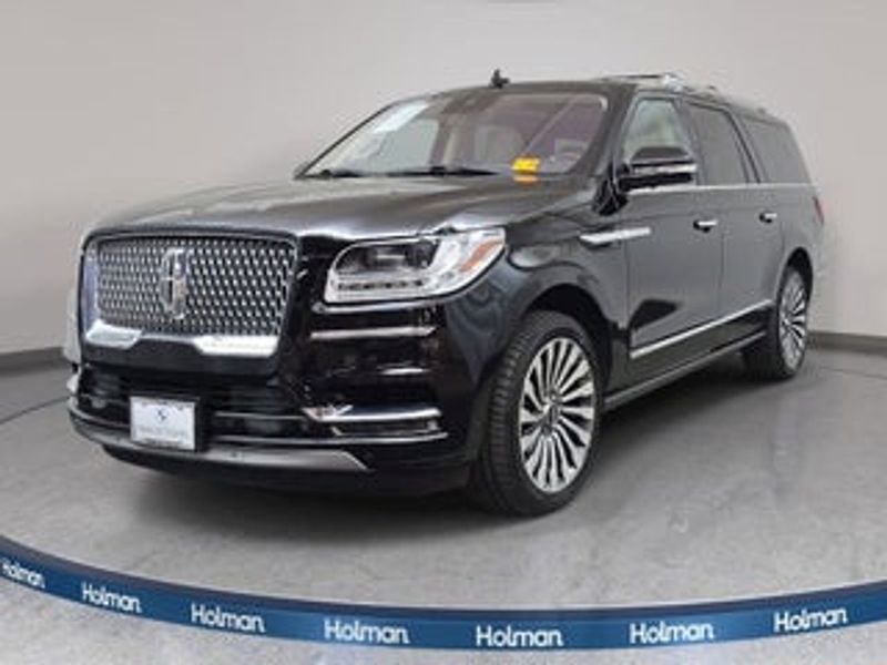 2018 Lincoln Navigator L — a typically priced live listing