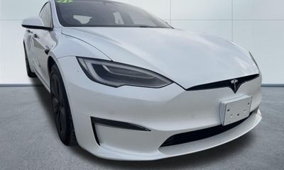 2021 Tesla Model S Plaid