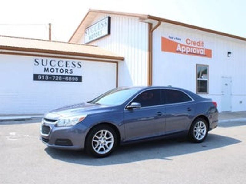 2015 Chevrolet Malibu — a typically priced live listing