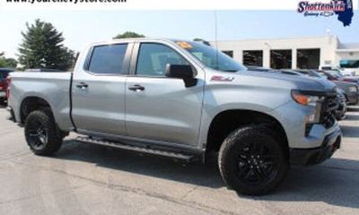 2025 Chevrolet Silverado Trail Boss Custom