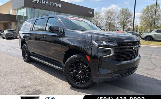 2023 Chevrolet Suburban RST