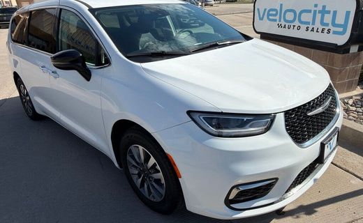2024 Chrysler Pacifica Select