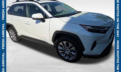 2022 Toyota RAV4 XLE Premium