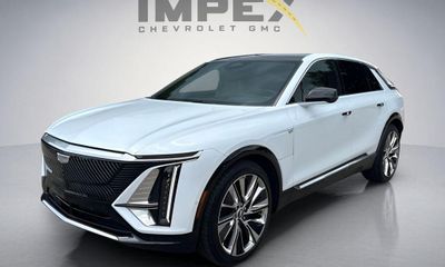 2026 Cadillac Lyriq Signature Luxury