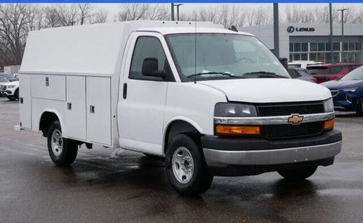2026 Chevrolet Express 3500 Cutaway 139