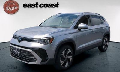 2025 Volkswagen Taos 4MOTION SE