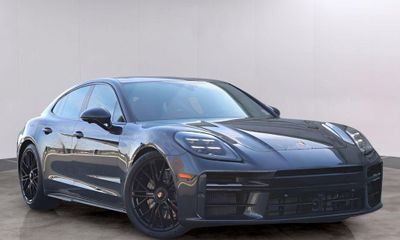 2025 Porsche Panamera GTS