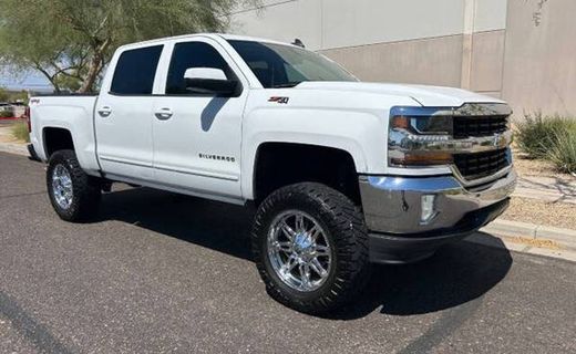2017 Chevrolet Silverado LT
