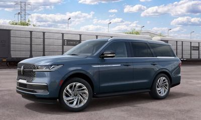 2027 Lincoln Navigator Premiere