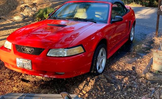 2000 Ford Mustang GT