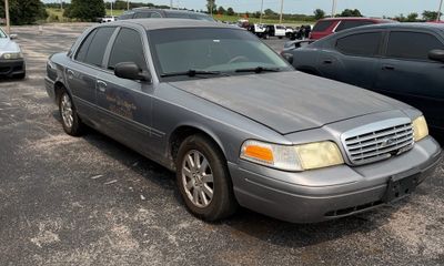 2006 Ford Crown Victoria LX