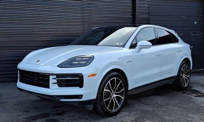 2026 Porsche Cayenne E Hybrid Coupe