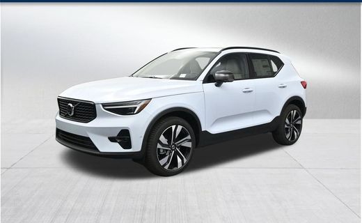 2026 Volvo XC40 Ultra Dark