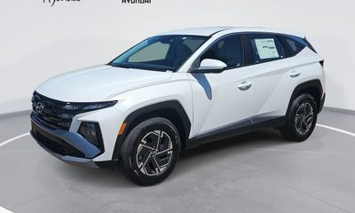2026 Hyundai Tucson Blue SE