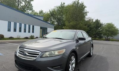 2011 Ford Taurus SEL