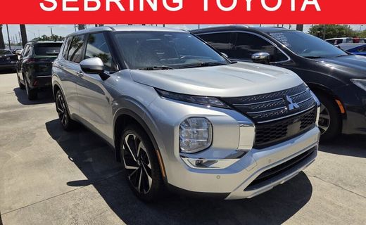 2022 Mitsubishi Outlander SE