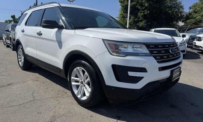 2017 Ford Explorer Base