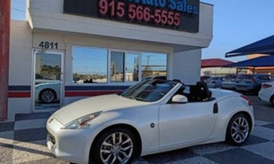 2010 Nissan 370Z Touring Roadster