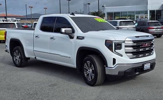 2026 GMC Sierra SLE