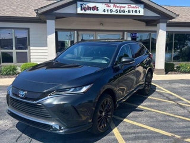 2024 Toyota Venza — a typically priced live listing