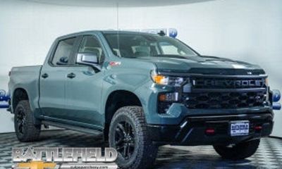 2025 Chevrolet Silverado ZR2
