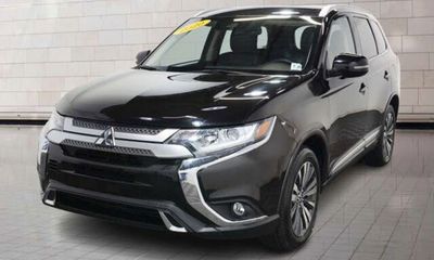 2020 Mitsubishi Outlander SE