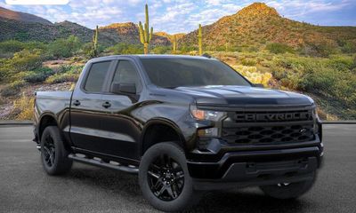 2026 Chevrolet Silverado Custom