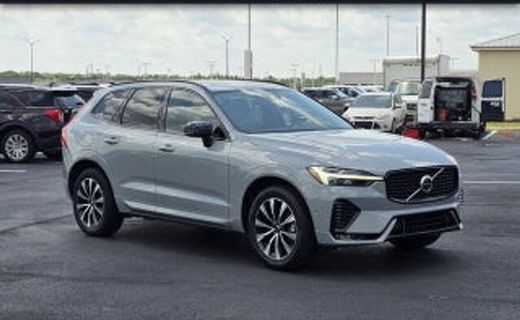 2024 Volvo XC60 Plus Dark