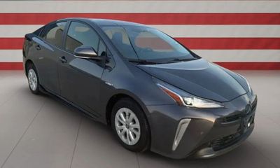 2022 Toyota Prius LE E