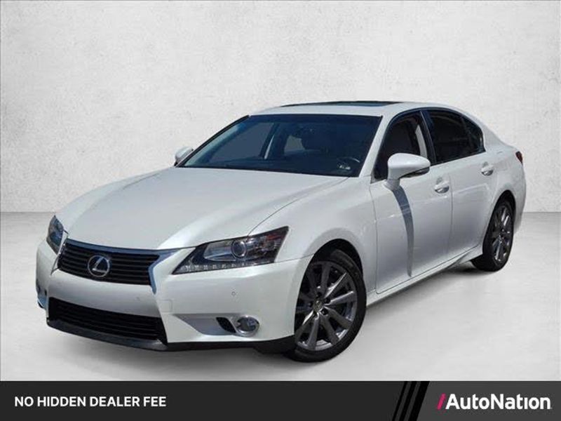 2014 Lexus GS — a typically priced live listing