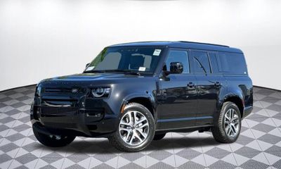 2026 Land Rover Defender 130 SE