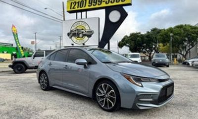 2022 Toyota Corolla LE W Premium
