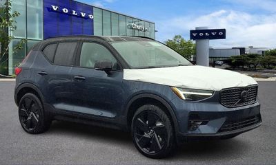 2026 Volvo XC40 Ultra Black Edition