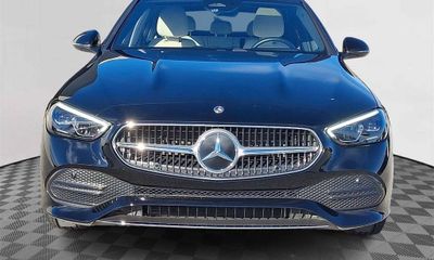 2025 Mercedes-Benz C-Class C300