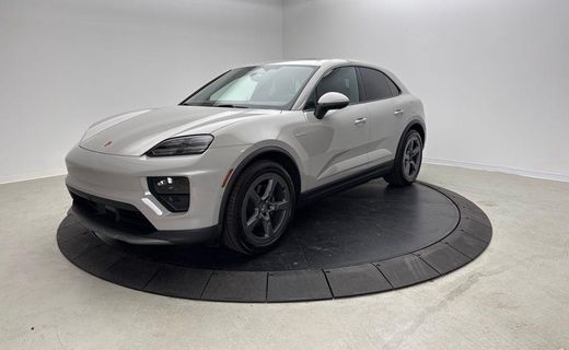 2026 Porsche Macan 4