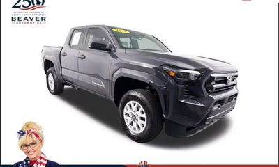 2025 Toyota Tacoma SR5