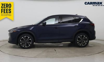 2023 Mazda CX-5 Premium Package
